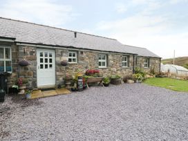 2 bedroom Cottage for rent in Eglwysbach