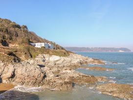 3 bedroom Cottage for rent in Cawsand