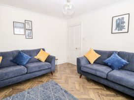 Springfield - Norfolk - 983985 - thumbnail photo 4