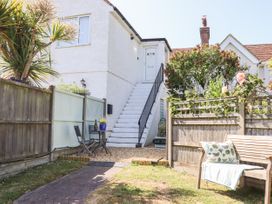 1 bedroom Cottage for rent in Dover