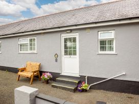 3 Black Horse Cottages - Anglesey - 9875 - thumbnail photo 3
