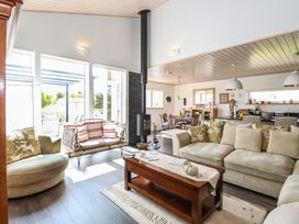 Links View - Norfolk - 987578 - thumbnail photo 6