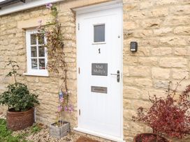 Mad Molly's Cottage - Cotswolds - 988596 - thumbnail photo 3