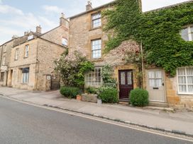 4 bedroom Cottage for rent in Stow on the Wold