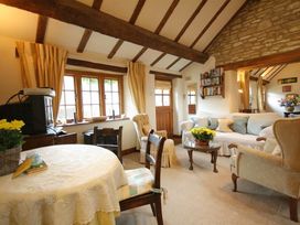 Stable Cottage - Somerset & Wiltshire - 988723 - thumbnail photo 4