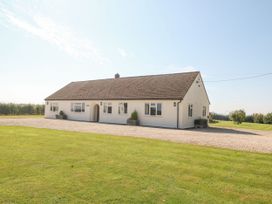 5 bedroom Cottage for rent in Witney