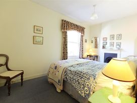 The Townhouse - Somerset & Wiltshire - 988915 - thumbnail photo 10