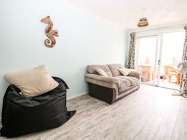 17 Coventry Close - Kent & Sussex - 989792 - thumbnail photo 6