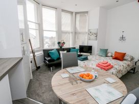Apartment 2 Orme Court - North Wales - 990161 - thumbnail photo 8