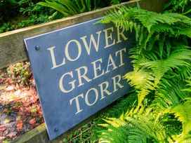 Lower Great Torr - Devon - 992774 - thumbnail photo 2