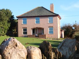 5 bedroom Cottage for rent in Thurlestone