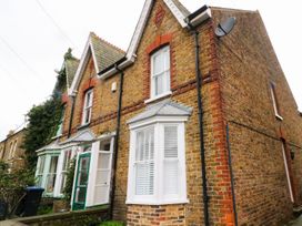 3 bedroom Cottage for rent in Whitstable