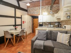 Hitchens Cottage - Norfolk - 998185 - thumbnail photo 6