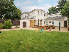 8 bedroom Cottage for rent in Torquay