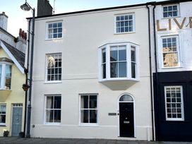 4 bedroom Cottage for rent in Beaumaris