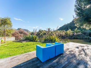 Kingfisher - Kuratau Holiday Home photo 1