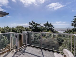 Kapiti at The Coast - Waikanae Holiday Home photo 1