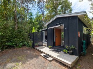 Bellbird Cottage - Lake Taupo Bach photo 1