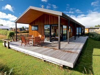 Mountain Revival - Ohakune Holiday Home photo 1