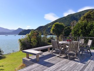 Ngaire's Haven - Mahau Sound Holiday Home photo 1