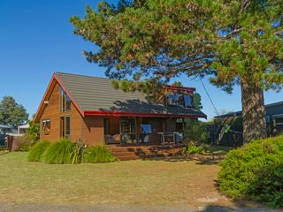 Estuary Escape - Pauanui Holiday Home photo 1