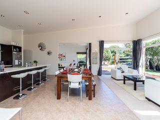 Magnifique - Mangawhai Holiday Home photo 1