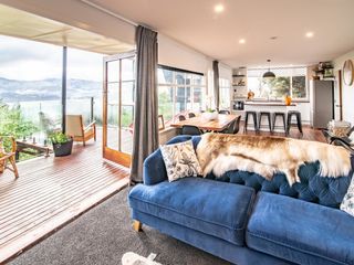 The Grandstand - French Farm Holiday Home photo 1