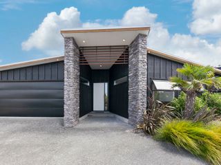 Stylish Villa Escape - Matakana Holiday Home photo 1