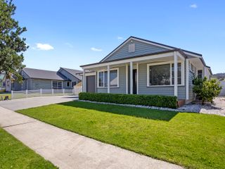 Sky Blue Retreat - Waihi Beach Holiday Home photo 1