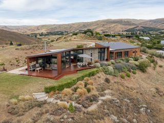 Vino and Views  - Bannockburn Holiday Home photo 1