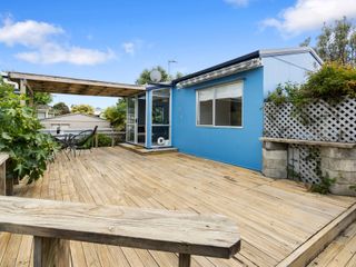 The Wee Blue Bach - Waikanae Beach Holiday Home photo 1