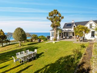 The Professor's Beach House - Brighton Home photo 1