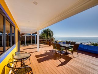 Coastal Embrace - Te Awanga Seaview Escape photo 1