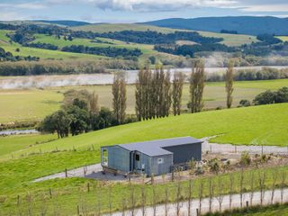 Strathvale River Cottage - Winton Holiday Home photo 1