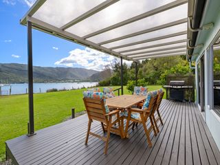 Sounds Serenity - Marlborough Sounds Holiday Home photo 1
