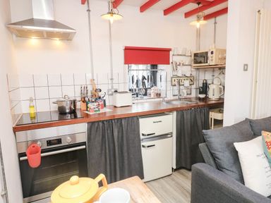 A kitchen with appliances and utensils at Grain Store near Narberth