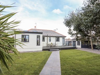 Property photo 2 of 32