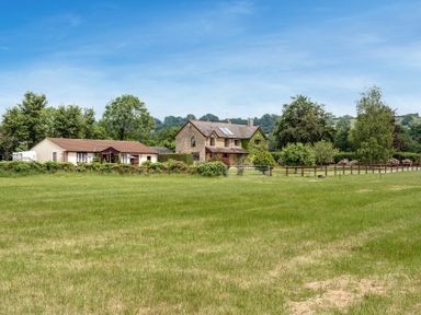 A house with garden and trees at Willow Barn in Cucklington near Wincanton
