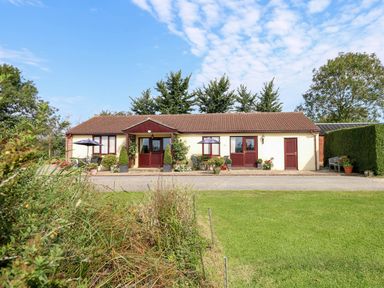 A house with garden and seating area at Little Barn Cucklington near Wincanton