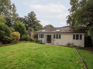 A house with windows and door in a garden at Tregona Buckland Monachorum near Yelverton