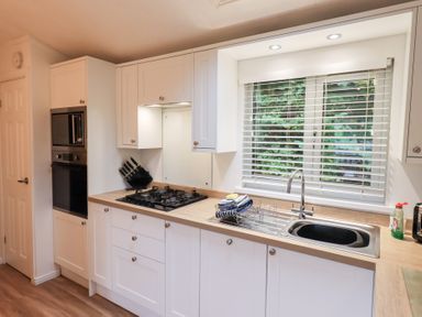 Property photo 11 of 36