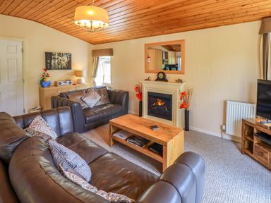 Property photo 5 of 37