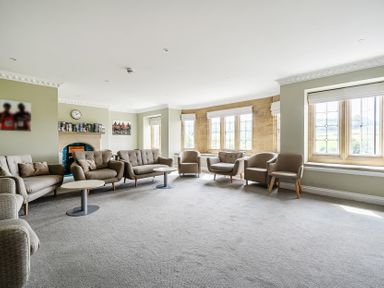 A living room with sofas and a coffee table at Harcombe House Pet Friendly Bungalow Chudleigh