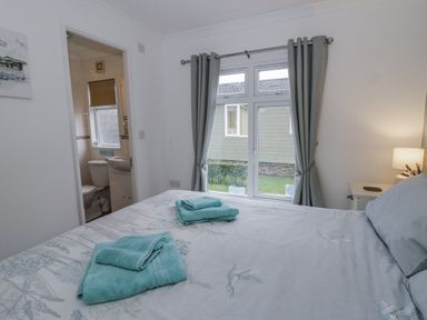 Property photo 16 of 32