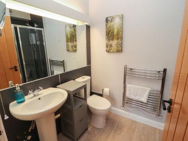 Property photo 18 of 48