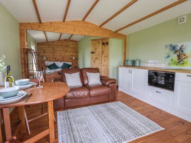 Property photo 6 of 18