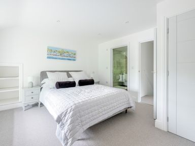 Property photo 18 of 32