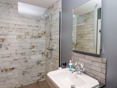 Property photo 11 of 41