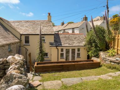 A house and garden area at Hilldene in Treknow