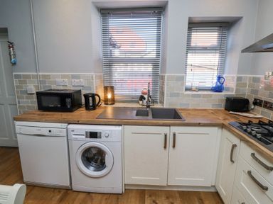 Property photo 11 of 25